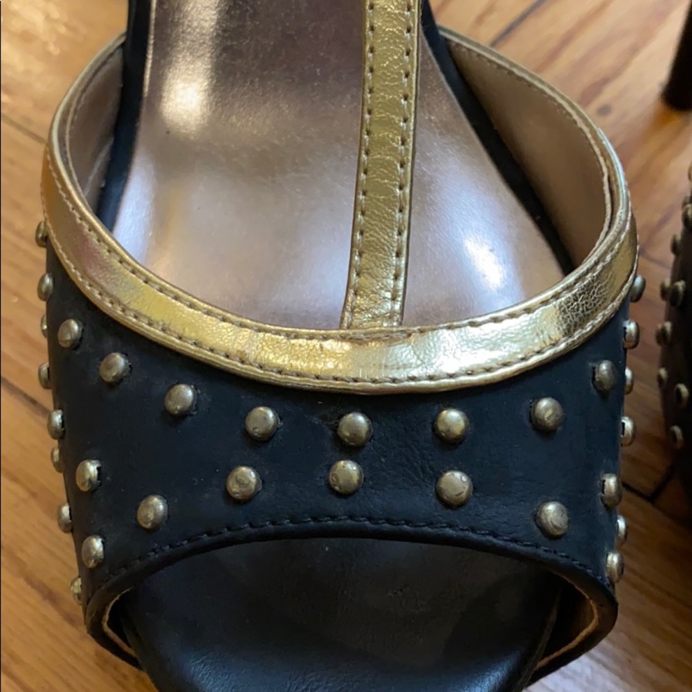 Black and Gold peep toe size 9 - Picture 3 of 8